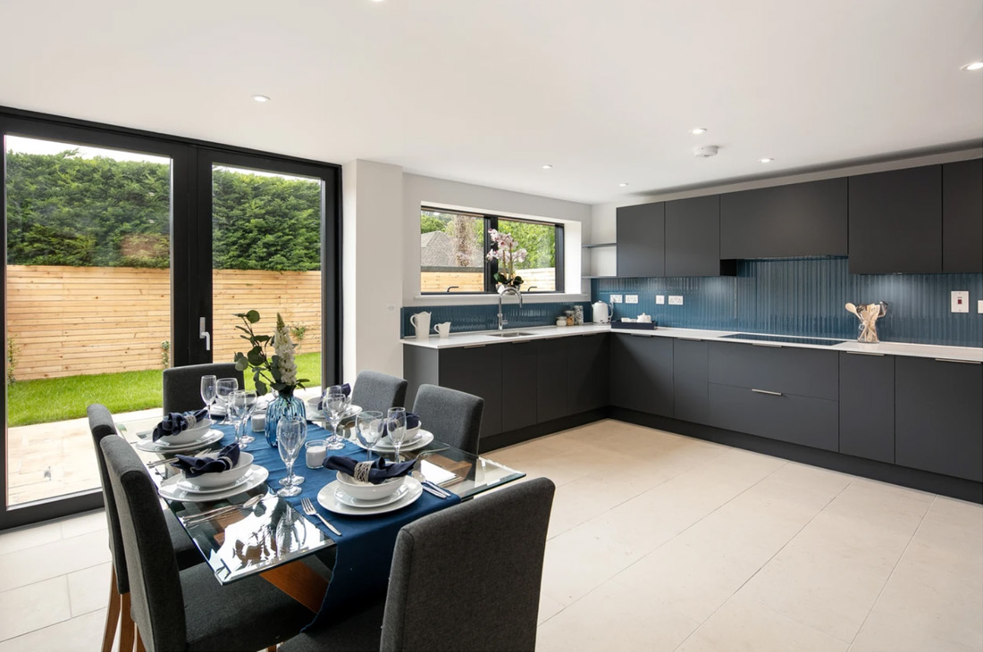 Henrietta Gardens Graphite Kitchen And Blue Splash Back Joseph King Interiors 2